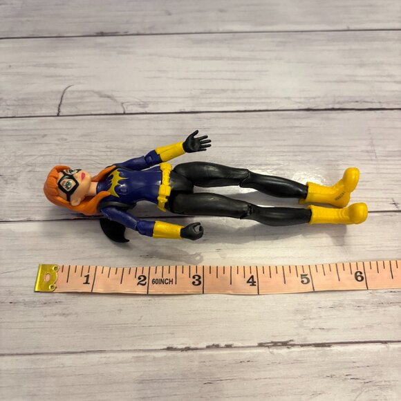 DC Comics Batgirl 2015 Figurine Doll Mattel (SKU: 207TO) - Picture 6 of 6
